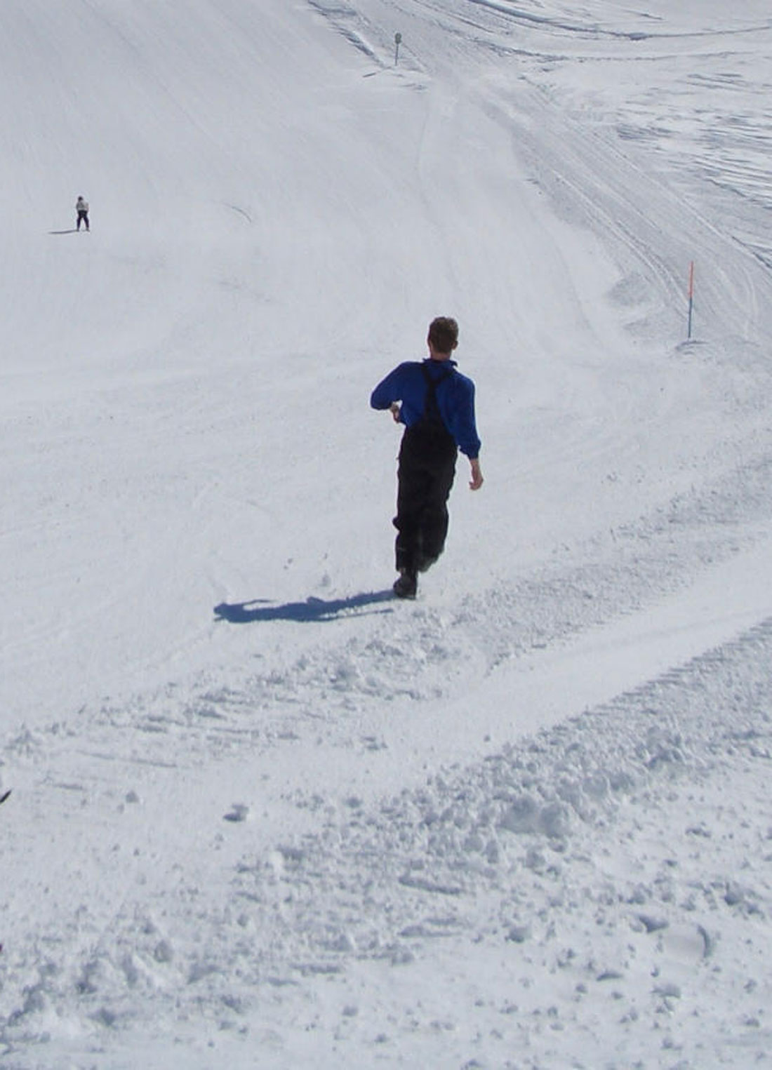 Tja, wer sein Board liebt, .... der rennt ihm hinterher! Aber schieben muss man in Portes du Soleil auch, gell Prsi?!